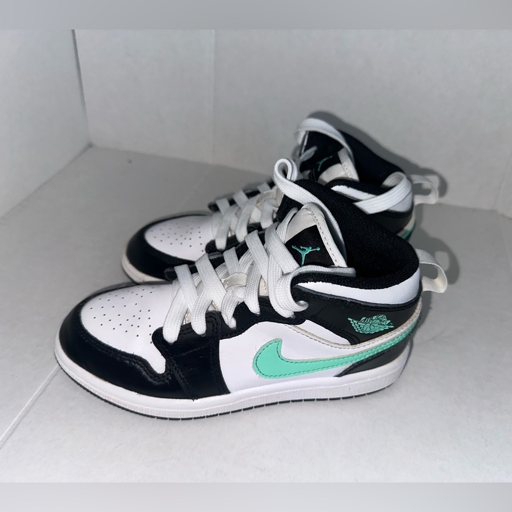 Jordan Kids Black and White Sneakers with Green Accents